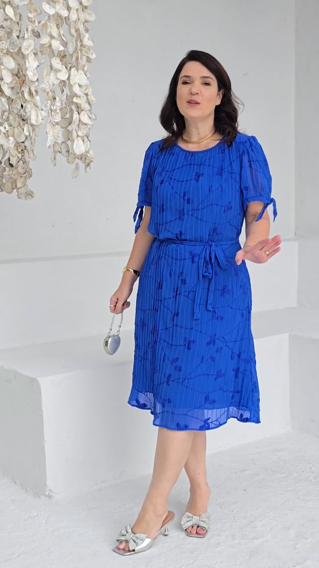 Vestido Curto Chiffon Plissado Com Bordado Azul