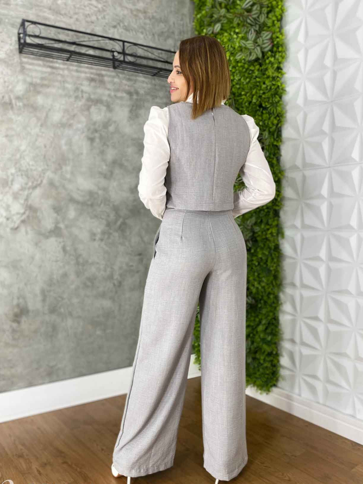 CONJUNTO MEGAN CALÇA E COLETE