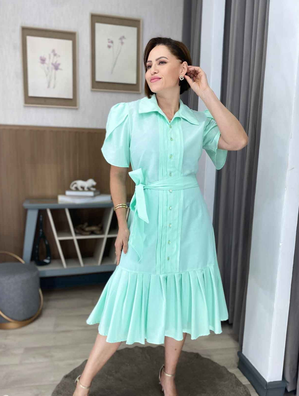 VESTIDO EVASÊ TRICOLINE ROSA COM PREGAS 105CM